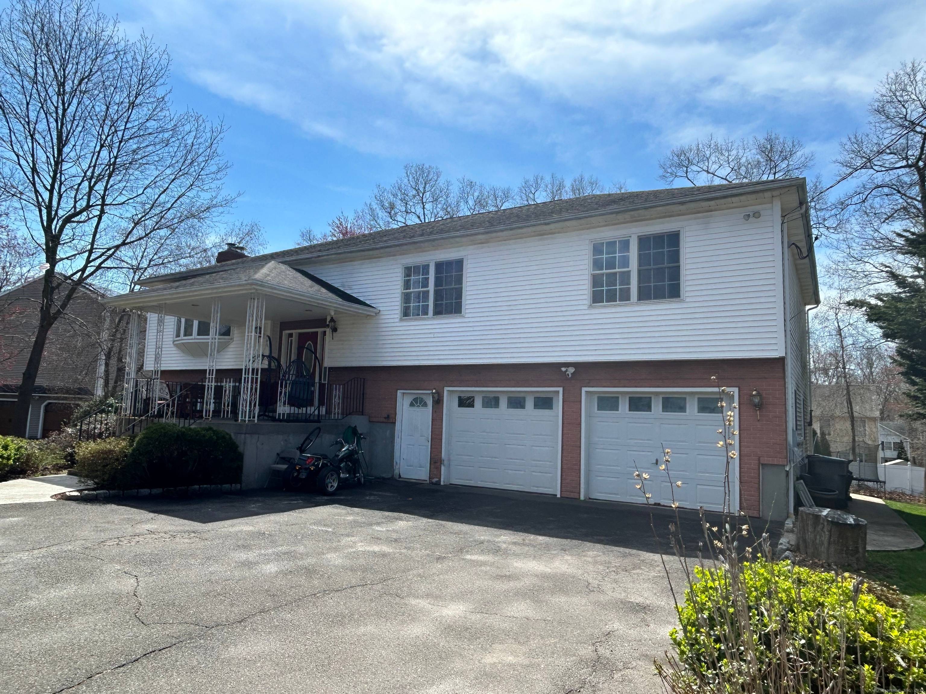 Welcome home to 20 Charlene Drive, Naugatuck, CT, Beautifully Raised Ranch Style home, Updated in Move In Ready, Prime Location This stunning home features an open floor plan with hardwood ...