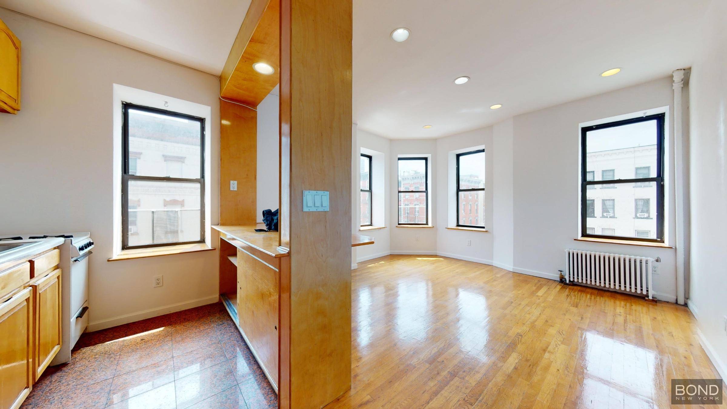 Large 3 bedroom apartment in the heart of East Village !