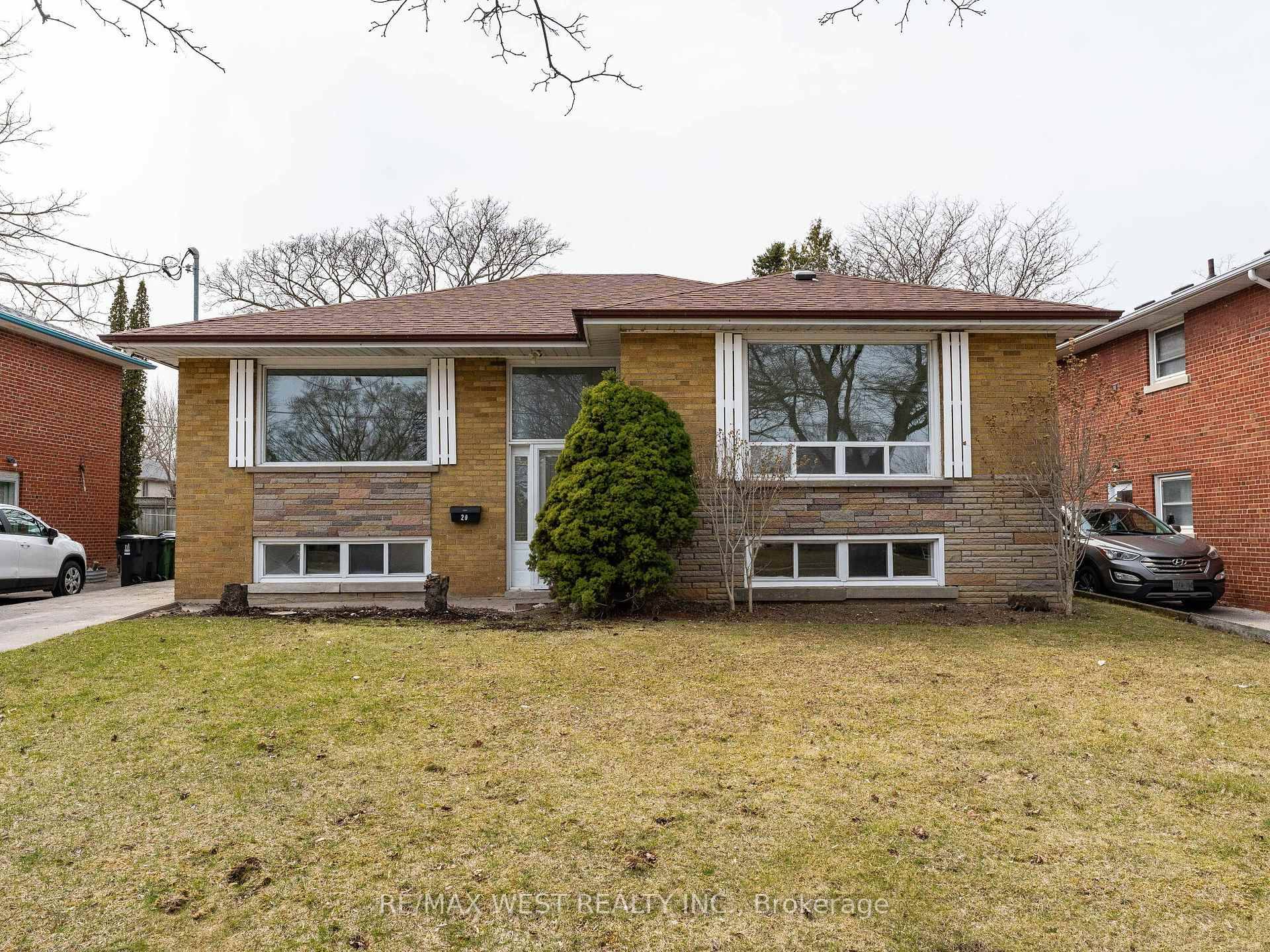 Welcome To 20 Perivale Crescent Main Level, Scarborough !