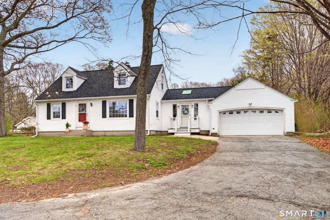 Discover this spacious 3 4 bedroom, 2 full bathroom home in Mystic.