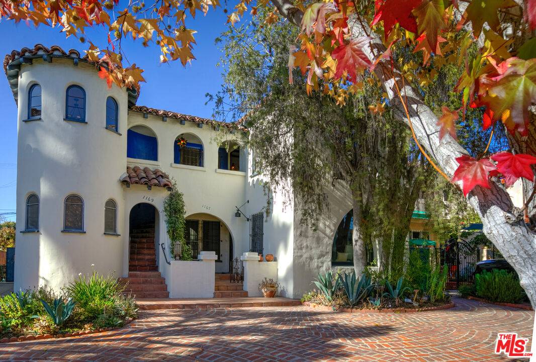 1169  Hi Point 4BR Beverlywood La