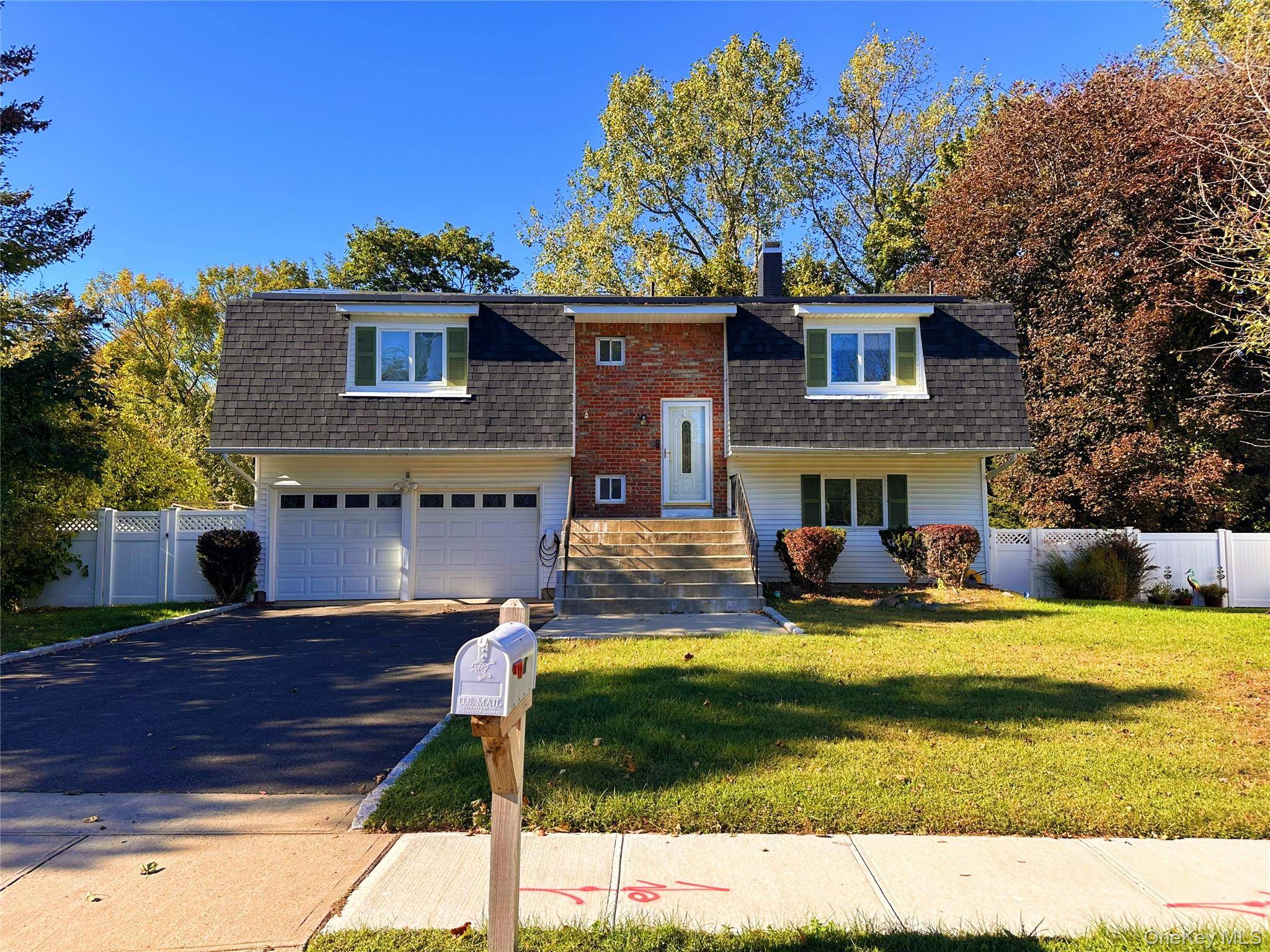 This exceptional single family home features 4 bedrooms and 2 full baths, complemented by a brand new roof, bright windows, a separate entrance, and central air conditioning.