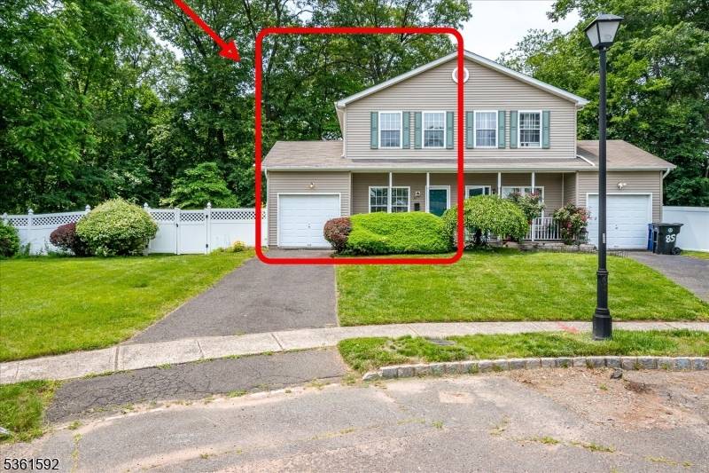 Updated Colonial 1 2 Duplex with Garage Situated on a quiet cul de sac, this well maintained colonial style half duplex offers 3 bedrooms, 2 full baths, a 1 car ...