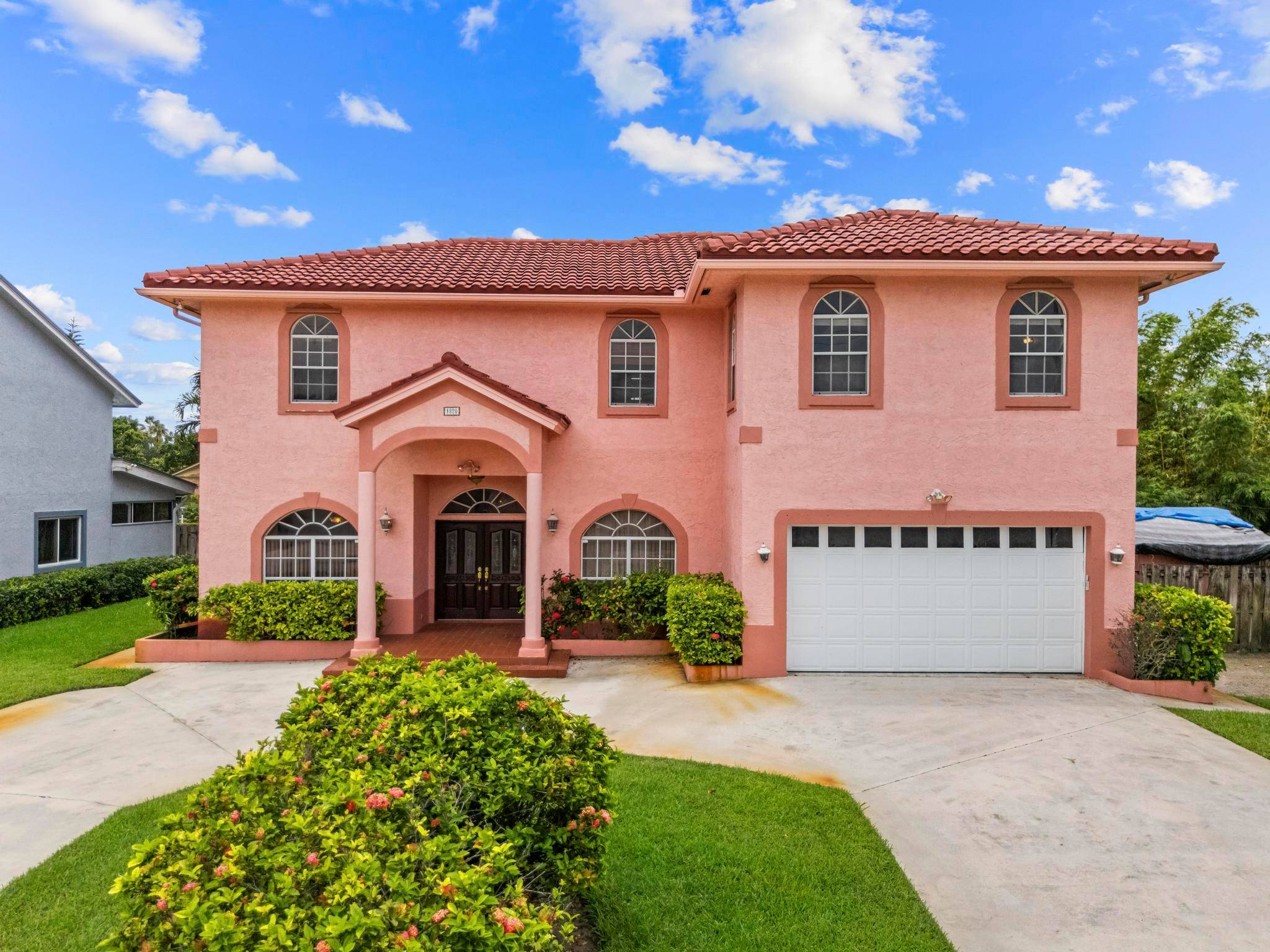 This custom built home is located in the heart of the Lake Clarke Shores community and offers 5 bedrooms and 3.