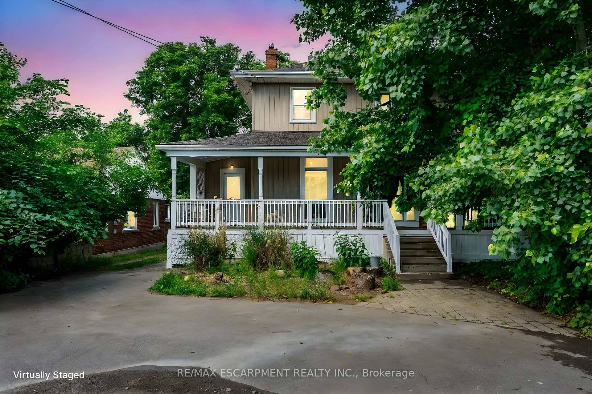 Nestled along one of Hamilton's most scenic stretches, 954 Beach Boulevard is a rare blend of character, offering 2260 sqft of comfort, and coastal charm.