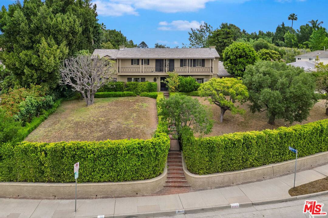 570  S Beverly Glen Blvd 4BR Westwood La