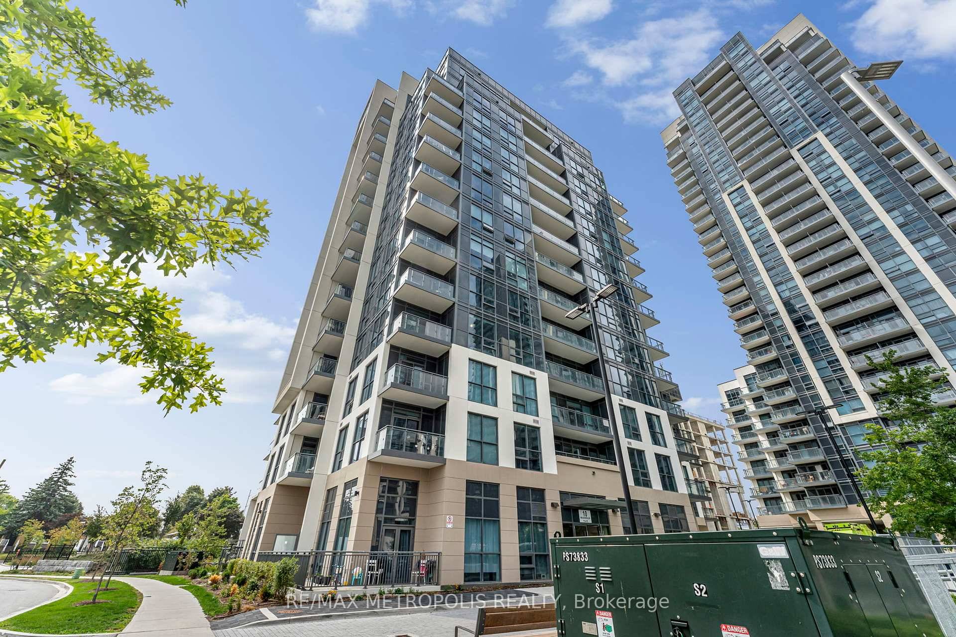 Spacious and bright 3 bedroom, 2 bathroom condo apartment in a prime Scarborough location at Markham Rd amp ; Ellesmere Rd !