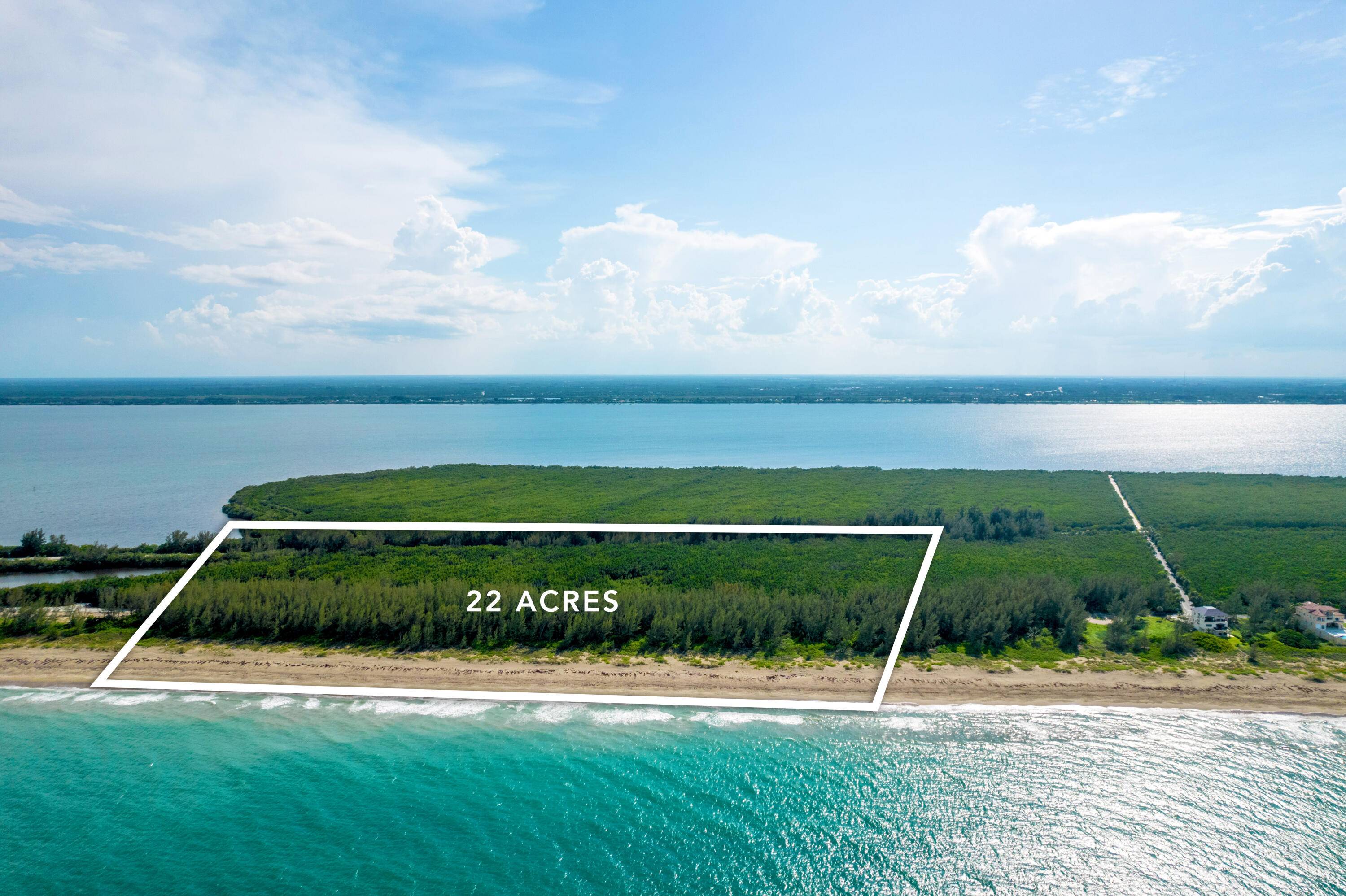 22 Acres ! Endless possibilities !