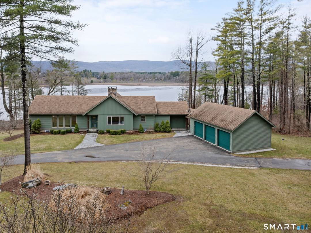 Arrive at The Lake House and a profound sense of peace immediately washes over you.