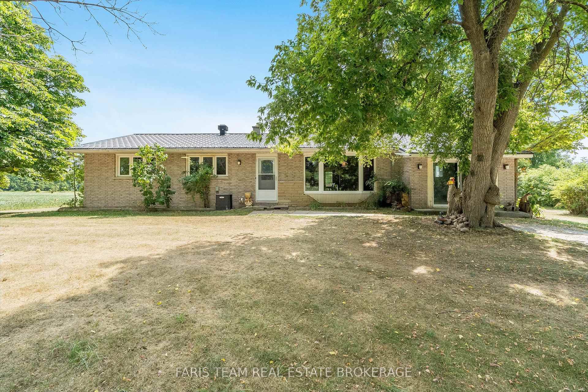 Top 5 Reasons You Will Love This Home 1 Escape the noise and enjoy the tranquility of this spacious, tucked away property, perfect for hobby farming, outdoor enthusiasts, or anyone ...