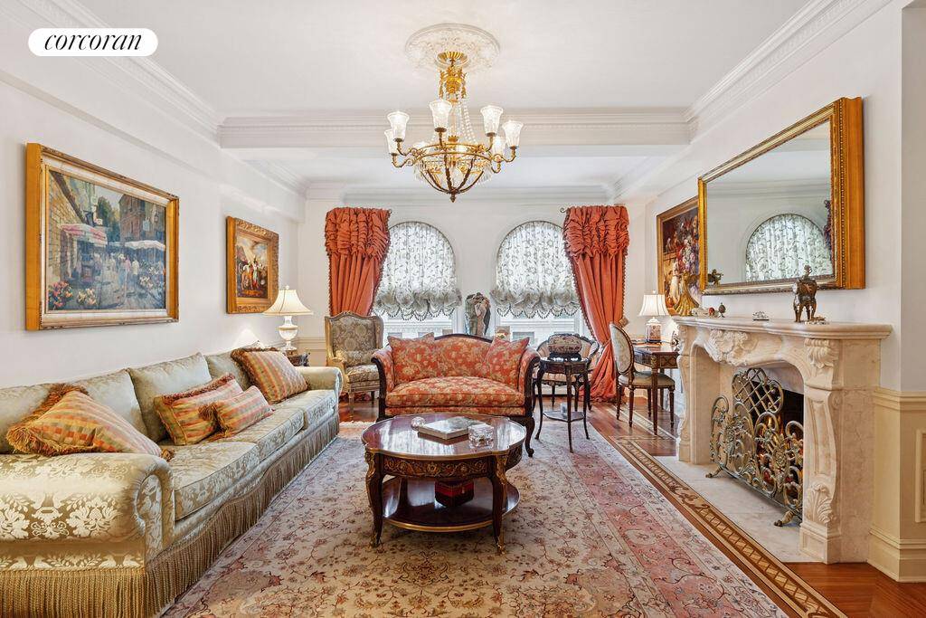 Distinguished Park Avenue Home on the Upper East Side.