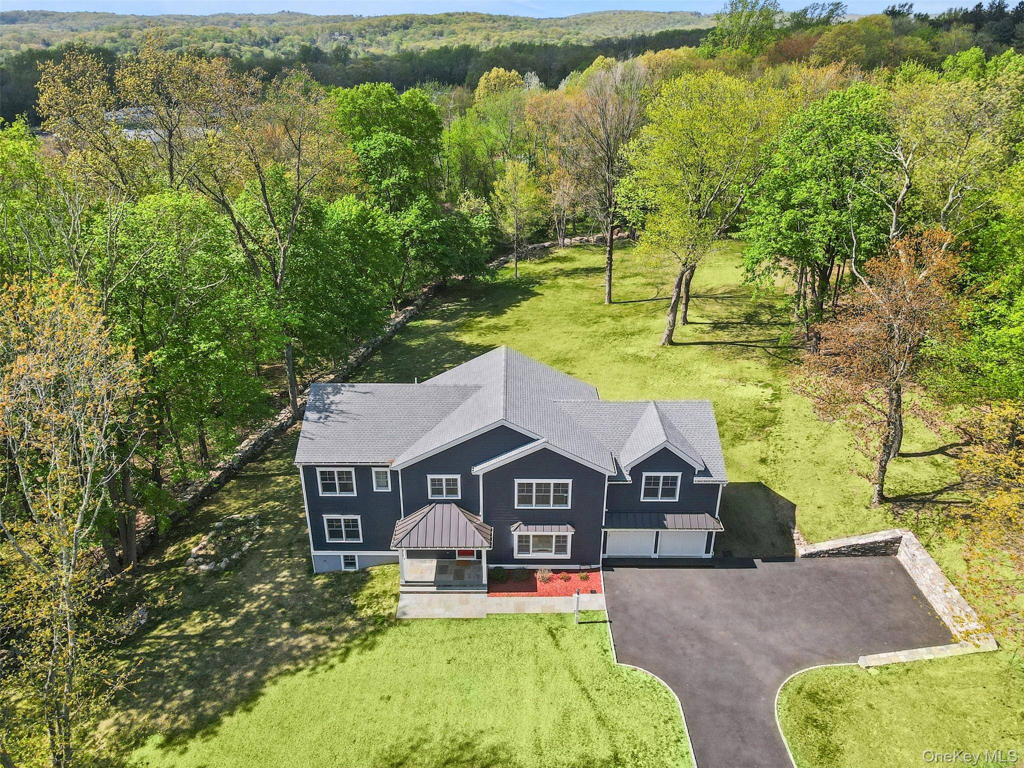 Available for quick move in.