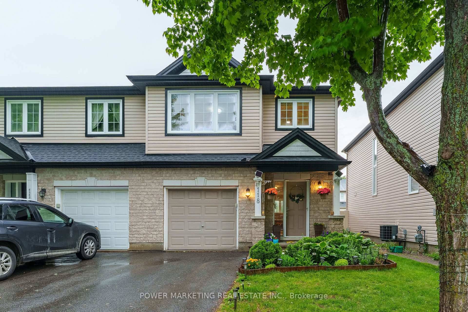 This charming semi detached home in Barrhaven is approximately 1953 sqft and is perfect for families looking to settle in a vibrant community.