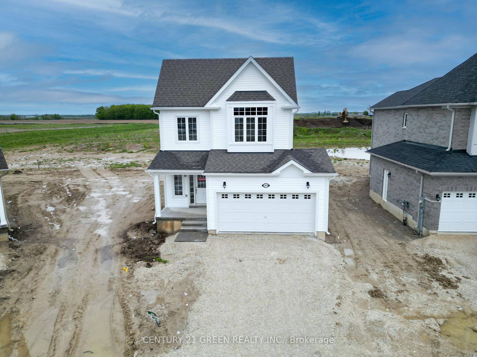 An excellent opportunity to have an ownership of this brand new, never lived in detached house built on a premium lot by McPherson builder !