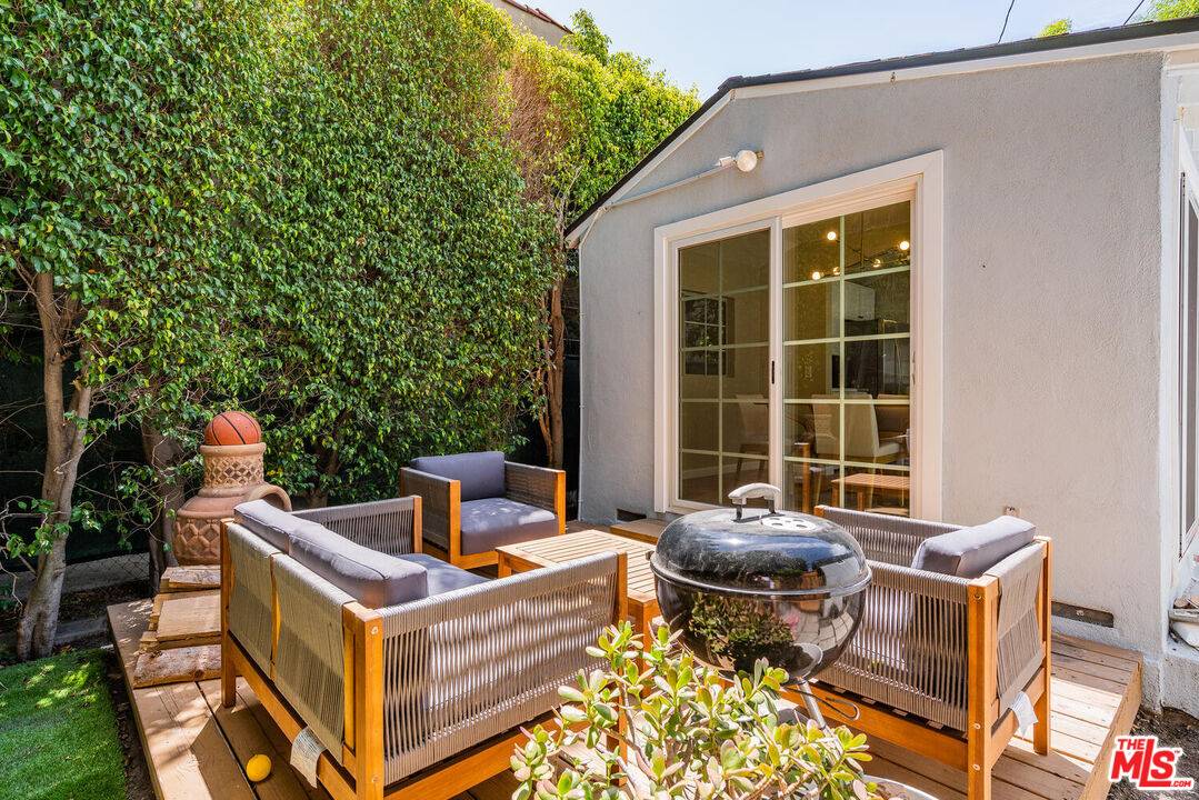 416 1/2 NORWICH DR 1BR Beverly Grove La