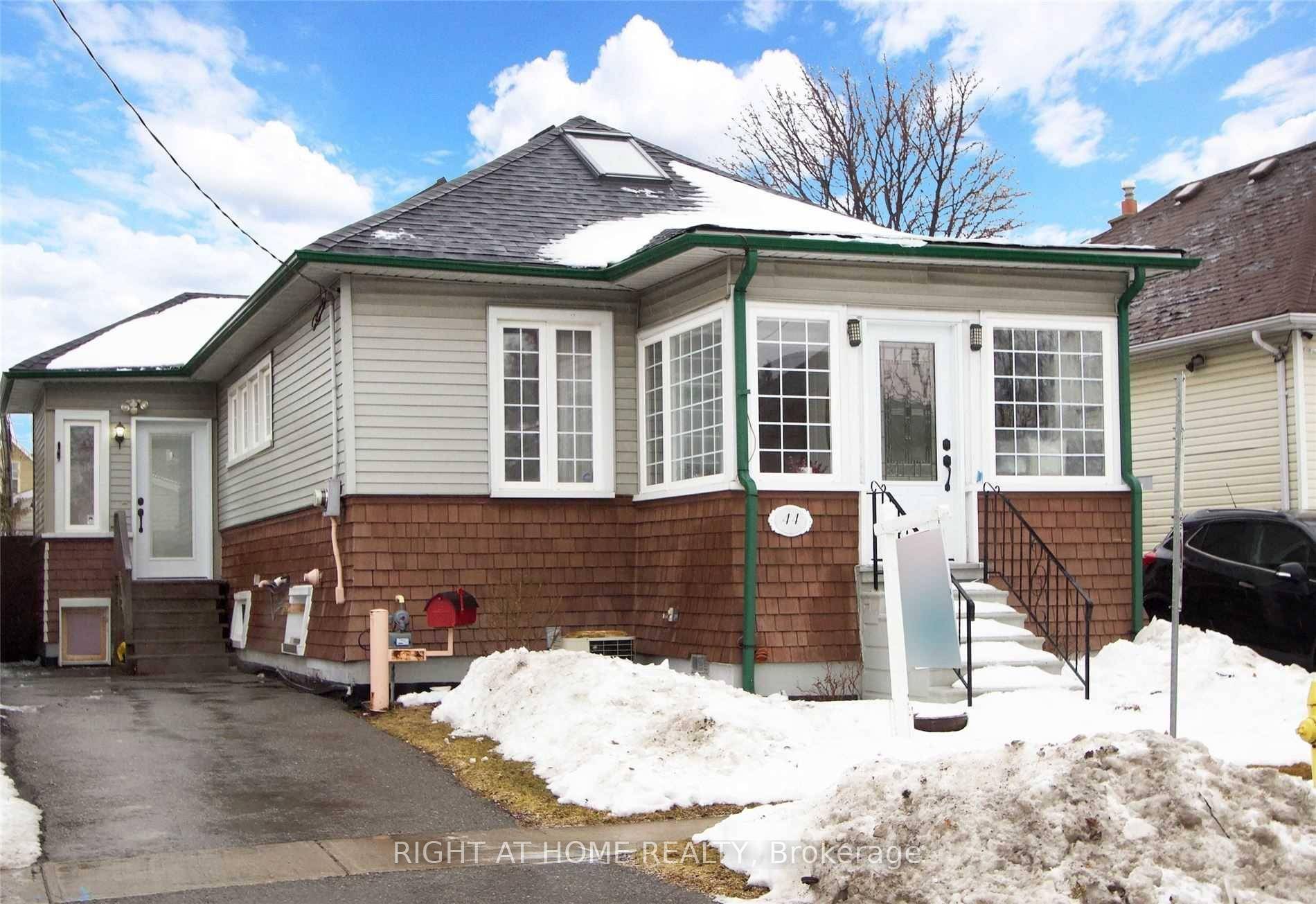 Welcome to this charming 3 bedroom, 1.