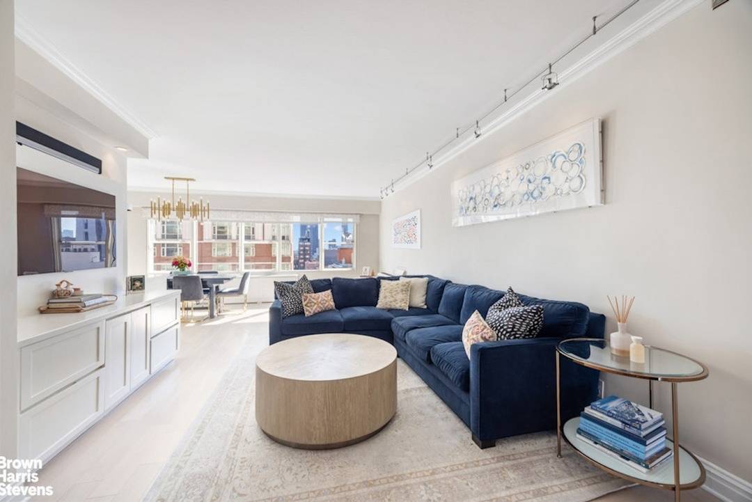 Experience effortless living in this beautifully renovated and sun bathed 3 bedroom, 3 bathroom home, with exceptionally low monthly maintenance that includes all utilities.