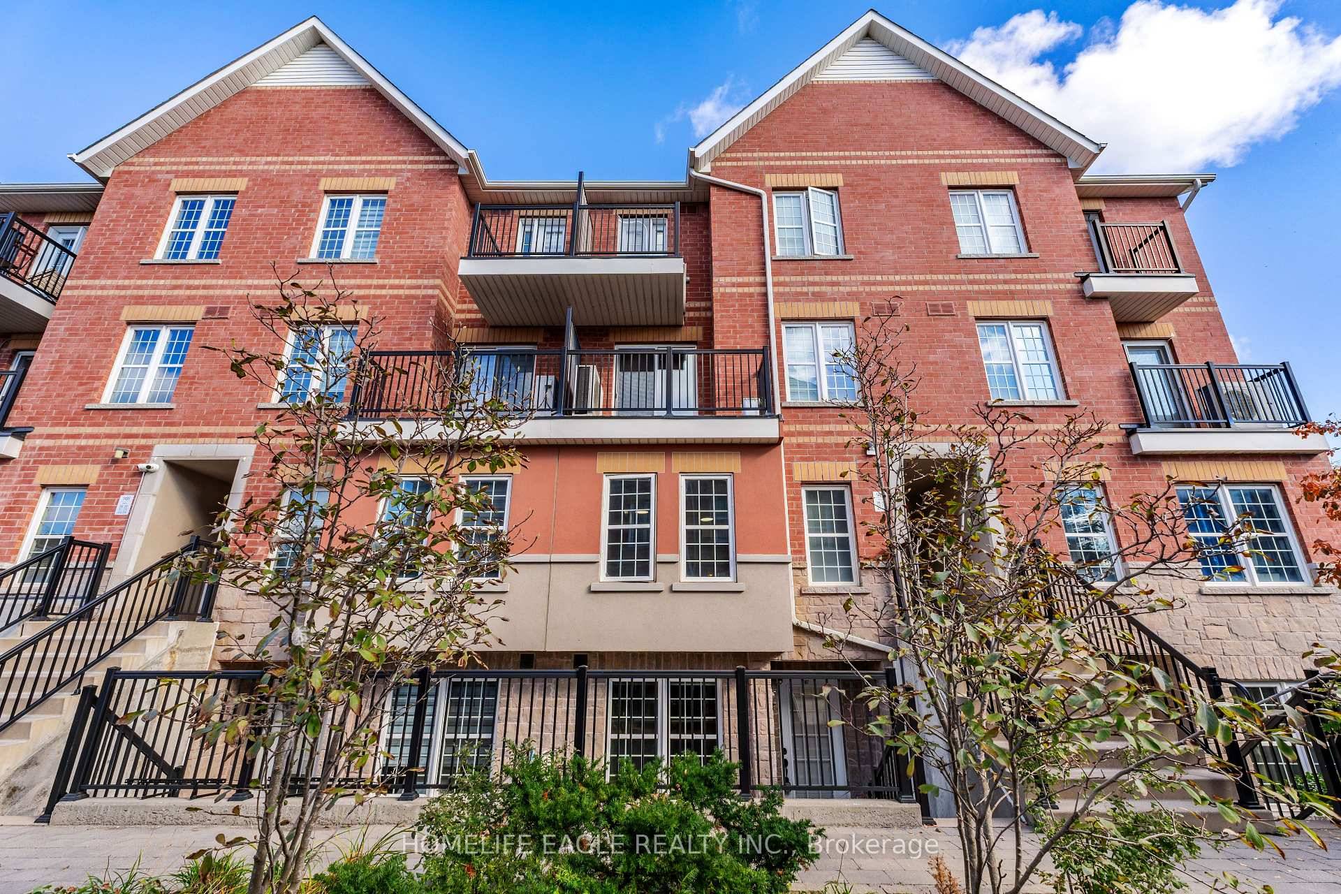 The Perfect 2 1 Bedroom Townhome Located In The Heart Of Toronto Beautiful Curb Appeal W Brick Exterior amp ; Expansive Windows Bright amp ; Spacious Living Room amp ; ...
