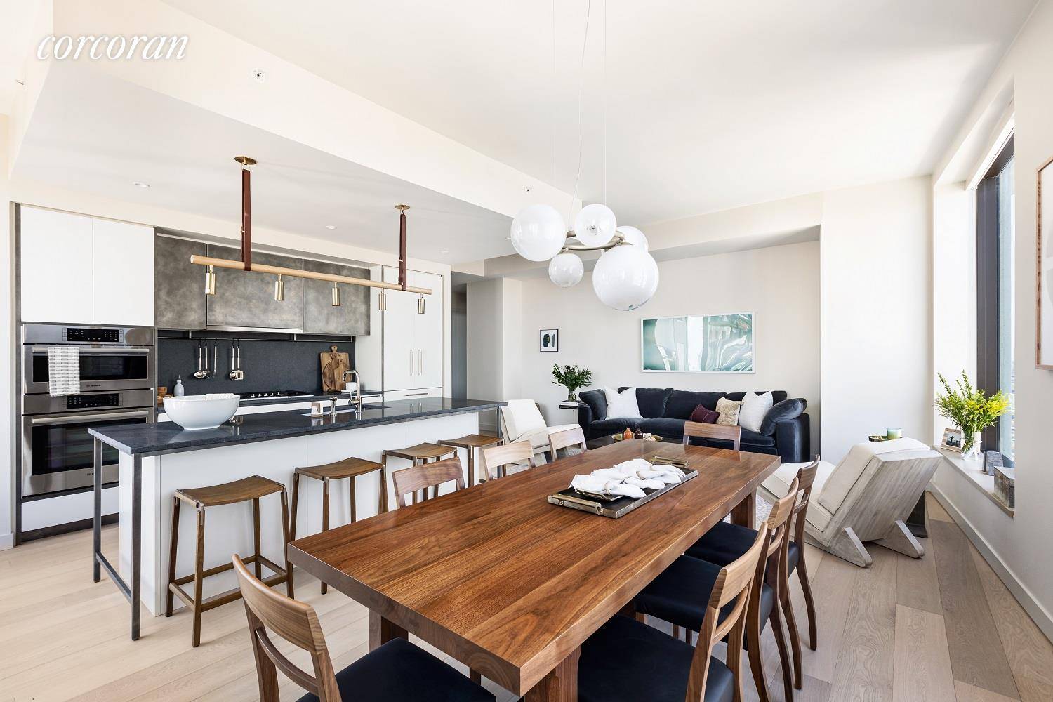 Immediate Occupancy. Tishman Speyer's 11 Hoyt sets Brooklyn's new standard for architecture and design.