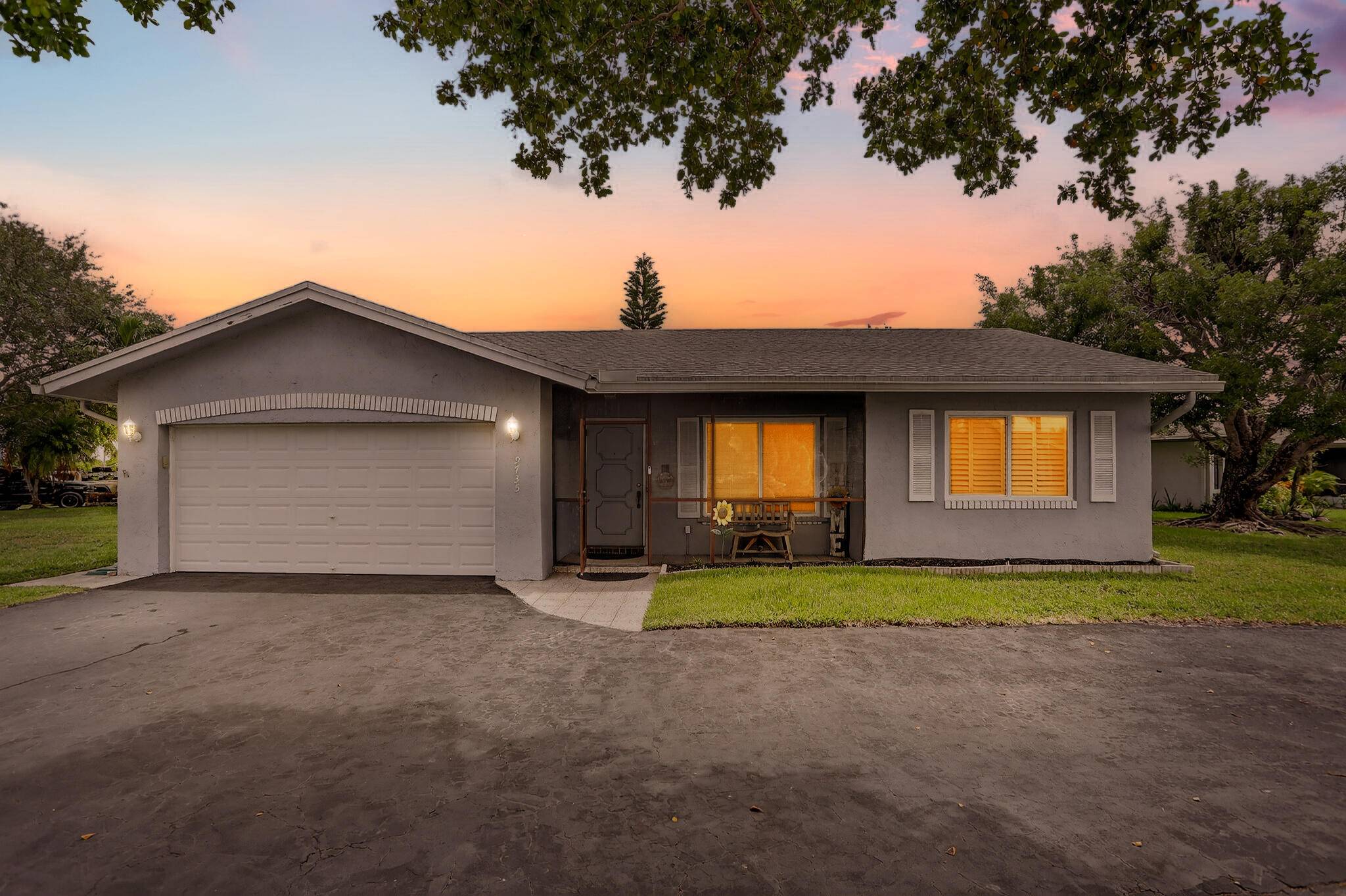Welcome to this No HOA serene lakefront residence known for its laid back charm and neighborly feel.