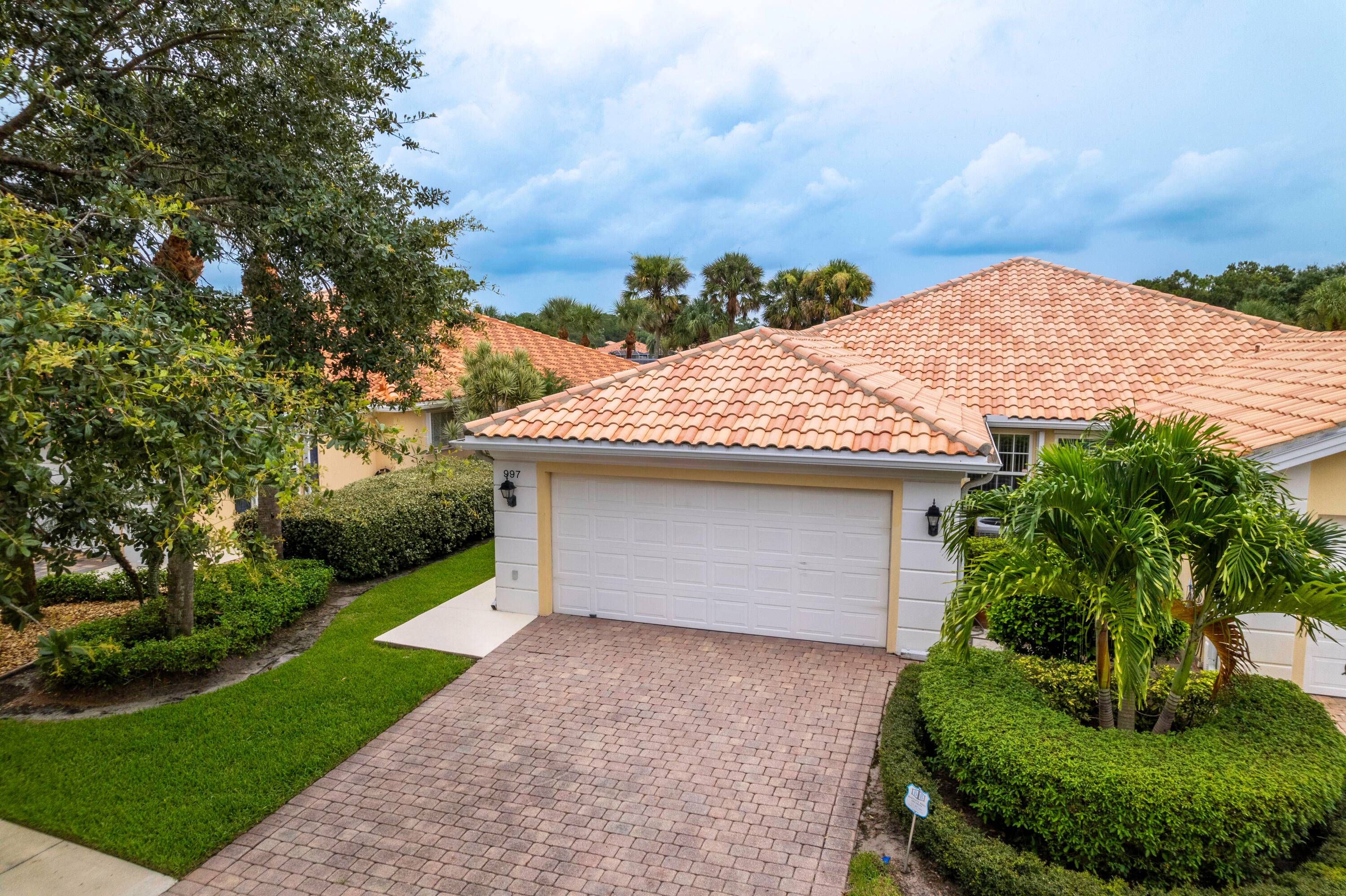 BRAND NEW ROOF with a 25 year new owner transferrable warranty.