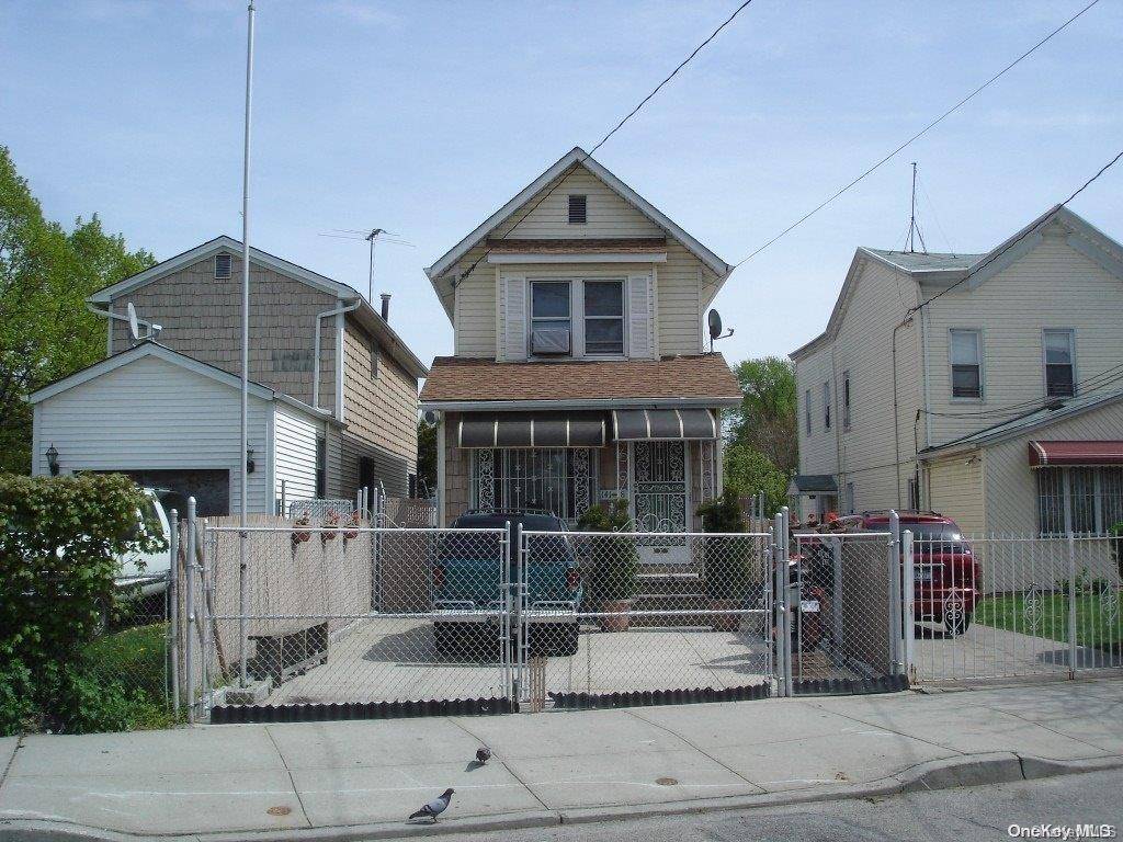 Renovated, ready to move in condition house.
