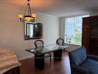 This elegant updated 2 bedroom, 2 bathroom suite offers approximately 1, 100 sqft of beautifully designed space.