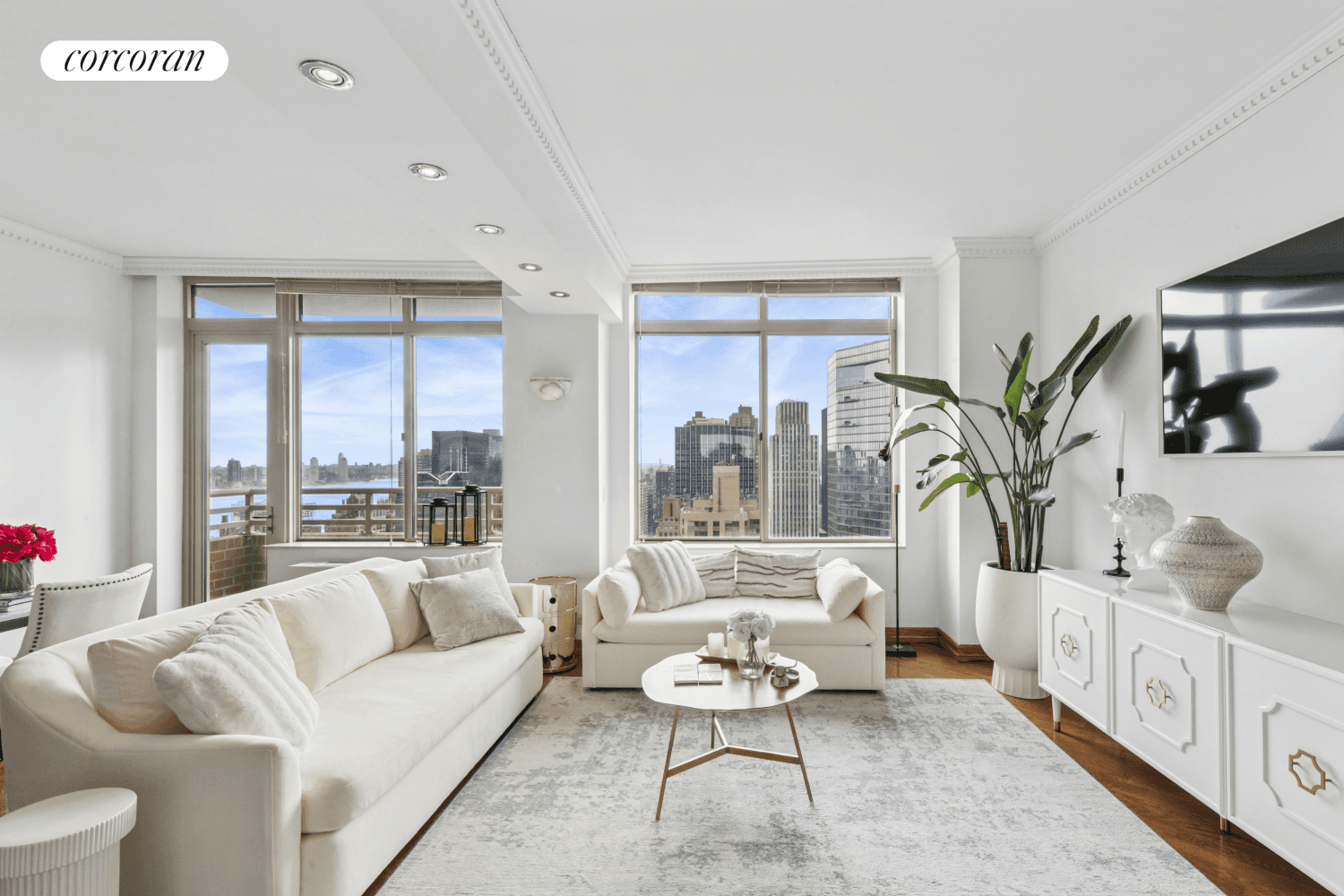 Penthouse Elegance with Iconic Skyline Vistas 236 East 47th Street, PH1A An extraordinary opportunity to own a true penthouse in the heart of Midtown East.