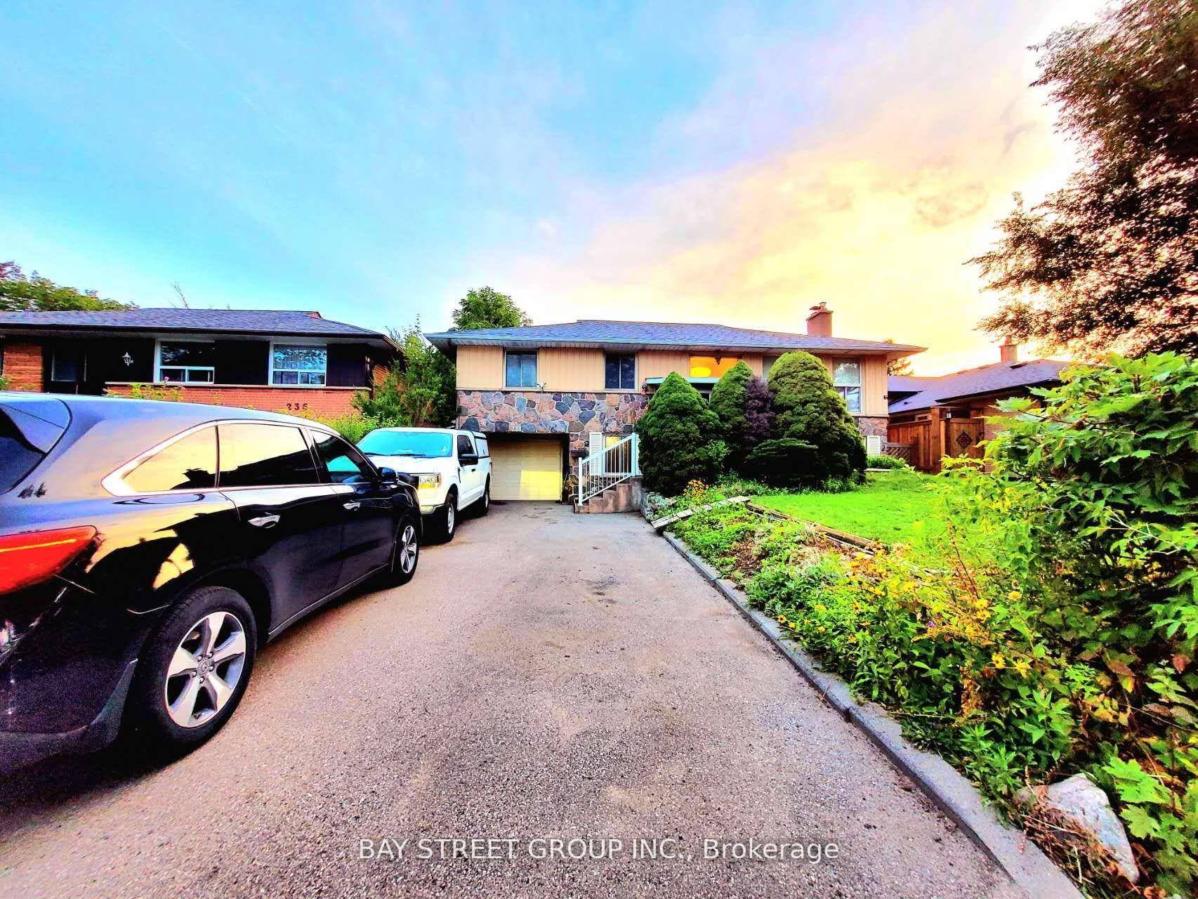Welcome To This Bright And Beautifully Updated Lower Level 2 Bedroom, 2 Bath Suite, Located In A Charming Raised Bungalow In The Highly Sought After Markland Woods Neighborhood.