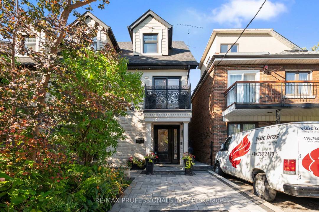 Extra Large, Renovated 3 Bdrm Unit O L Ravine ; Beautiful House W Lots Of Storage amp ; Parking In Upscale Area ; New Roof, Walls, Windows Doors, Balcony amp ...