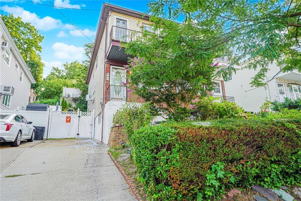 Welcome to this charming one family semi detached townhouse located in the desirable neighborhood of New Dorp !