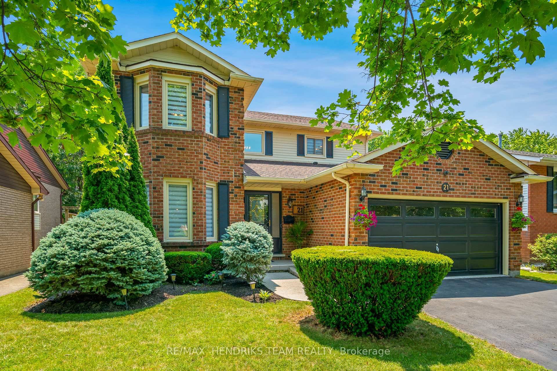 Beautifully renovated detached two story home in the highly sought after Martindale Heights neighbourhood.