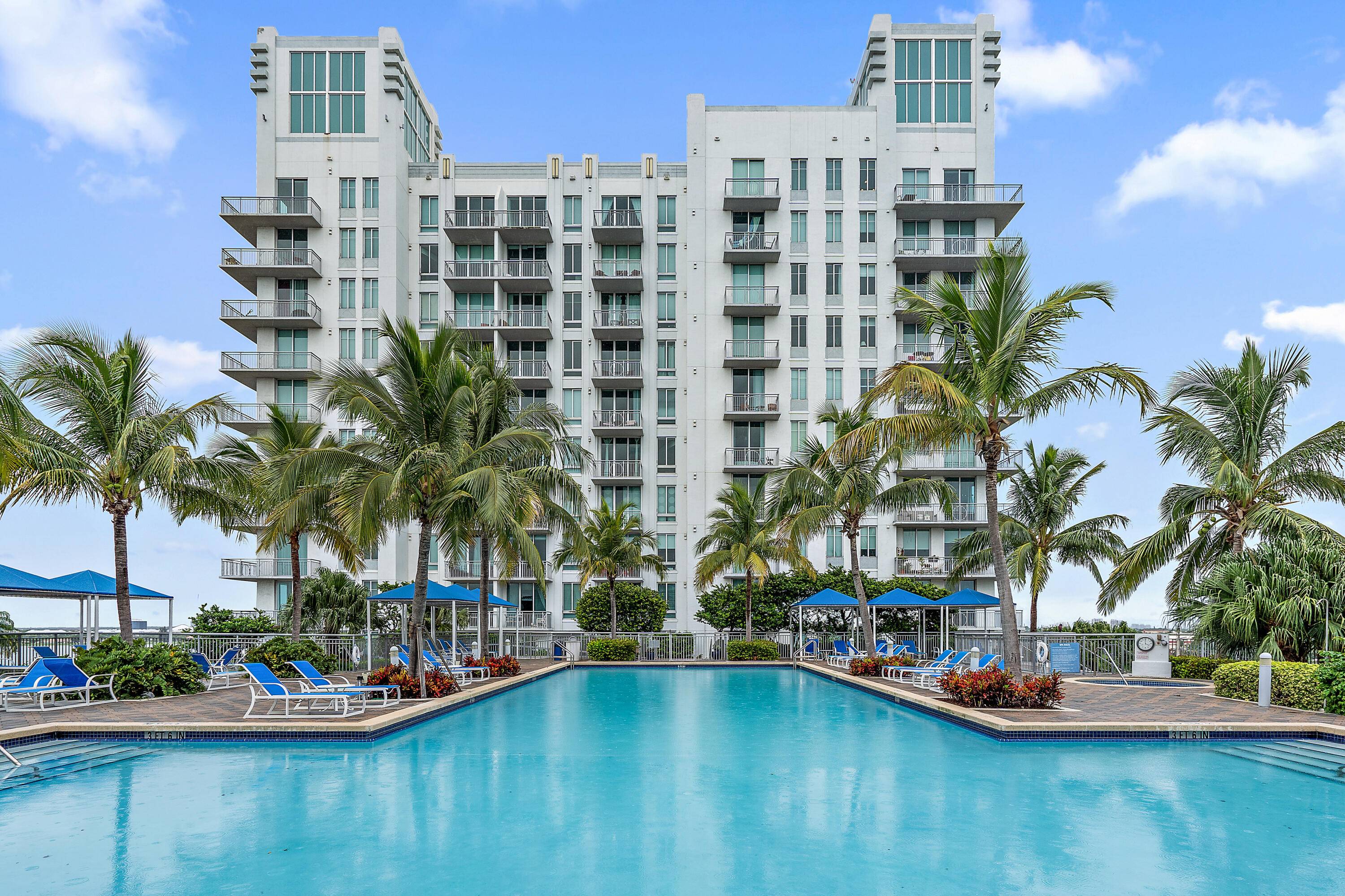 Location, Convenience, Relaxation.