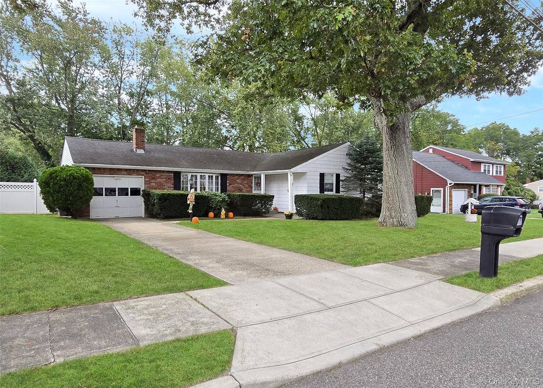 Welcome to 67 Van Brunt Ave in Selden.