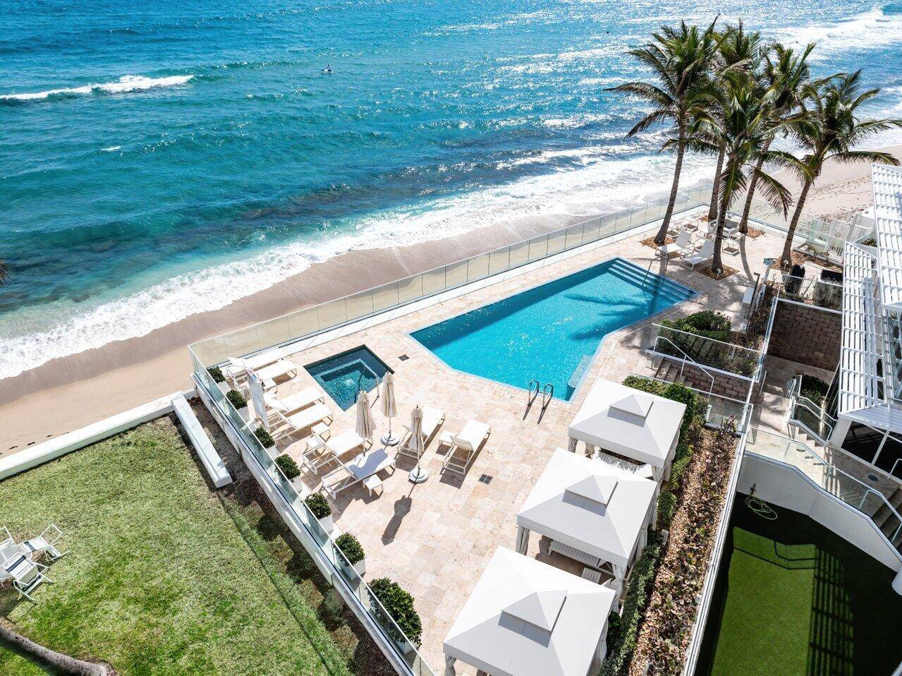 Newly built in 2019, this stunning boutique building is home to just 30 distinguished residences, offering an extraordinary lifestyle marked by exclusivity sophistication.