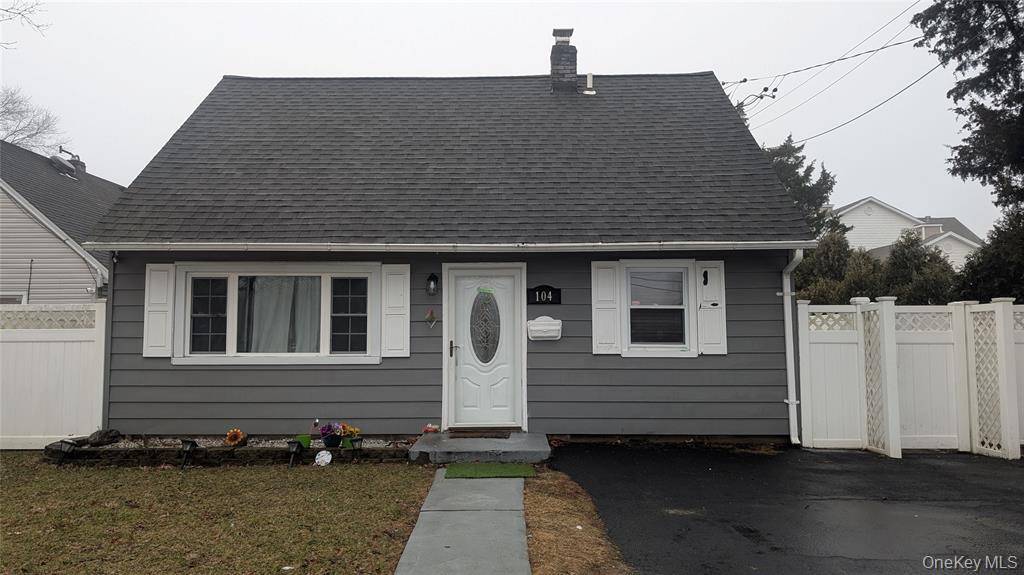3 bed 2 bad full house for rent.