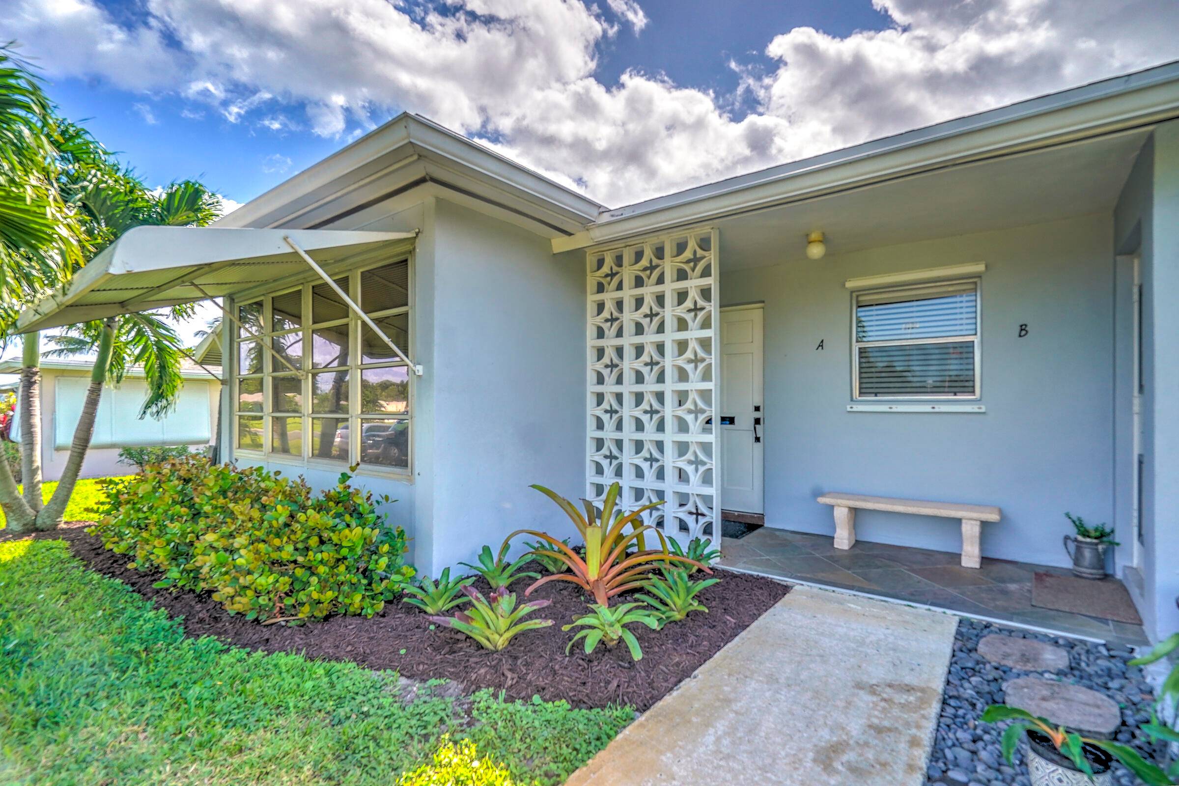 Fully Renovated Open Floor Plan 2 bed 2 bath.