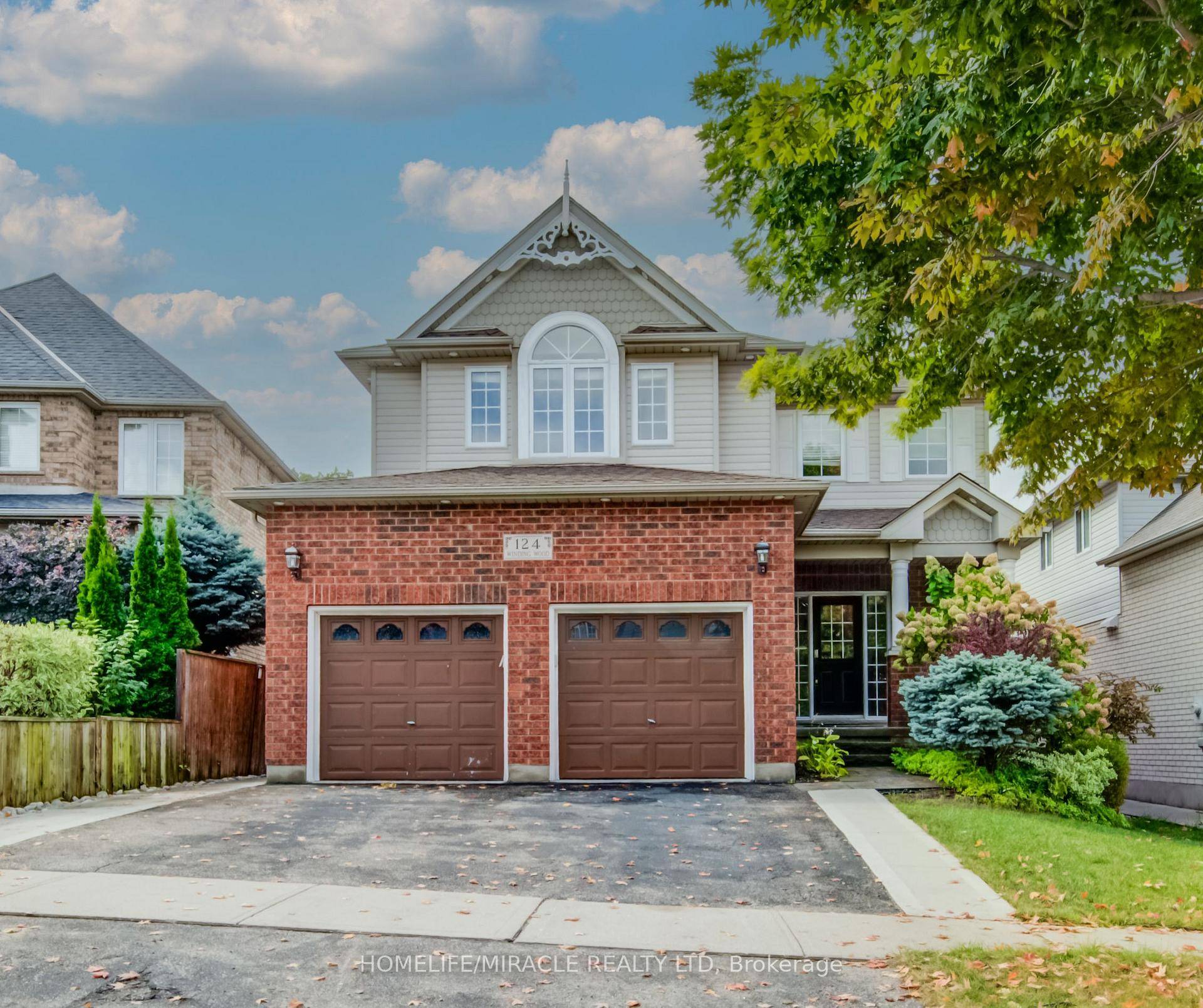 Beautifully maintained 2 storey detached home located in the prestigious Doon South neighbourhood, sitting on a spacious 42' x 123' lot just 2km from Hwy 401 ideal for commuters and ...