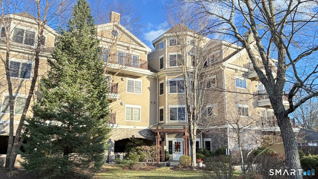 Welcome to Courtyard at Heritage Green.