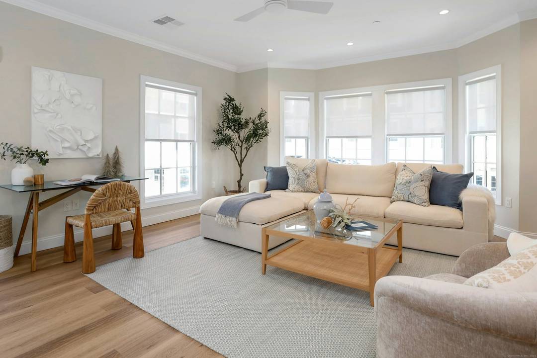 Heights Crossing, Darien's premier new development, offers luxury living with immediate access to NYC via the Noroton Heights train station just across the street.
