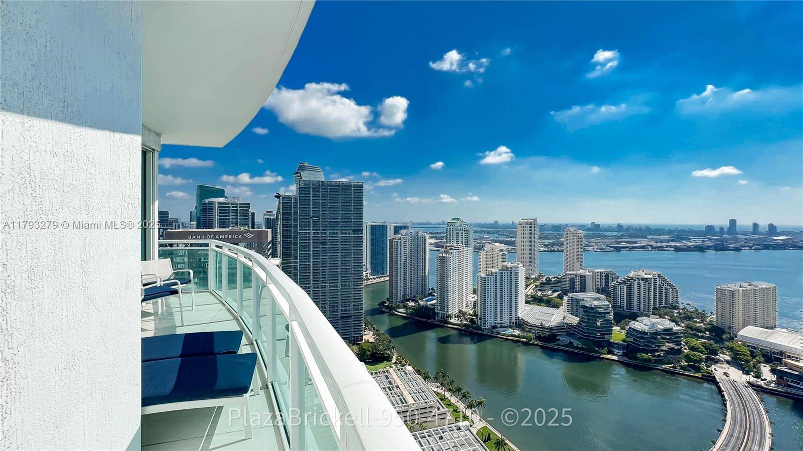 LARGEST 2 BEDROOMS AT THE PLAZA WITH 10 FEET HIGH CEILINGS AND MILLION DOLLARS VIEWS ON THE WATER.