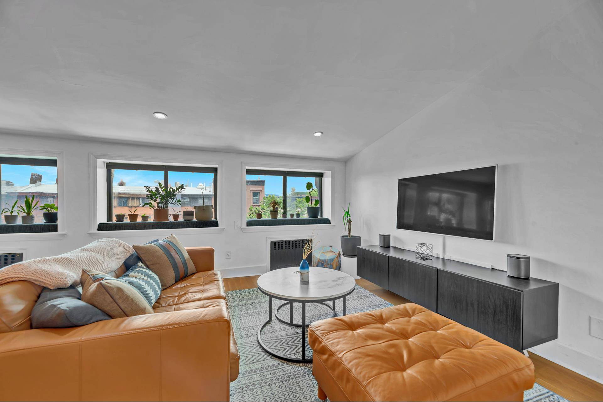 Don't miss this stunning two bedroom, top floor apartment located on a tree lined block in prime Bedford Stuyvesant !