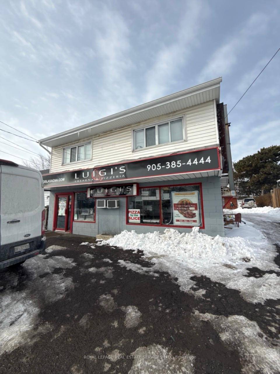 An exceptional free standing pizzeria is available in Hamilton's Thorner community is available for new owners.