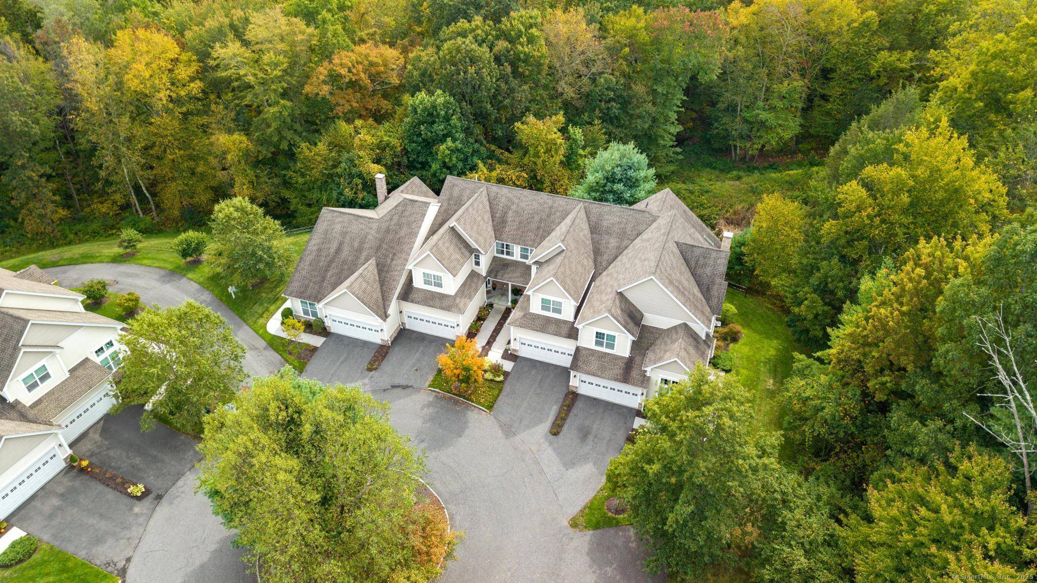 Beautiful Luxury Portman Condo in the Sought After Ridgewood Community !