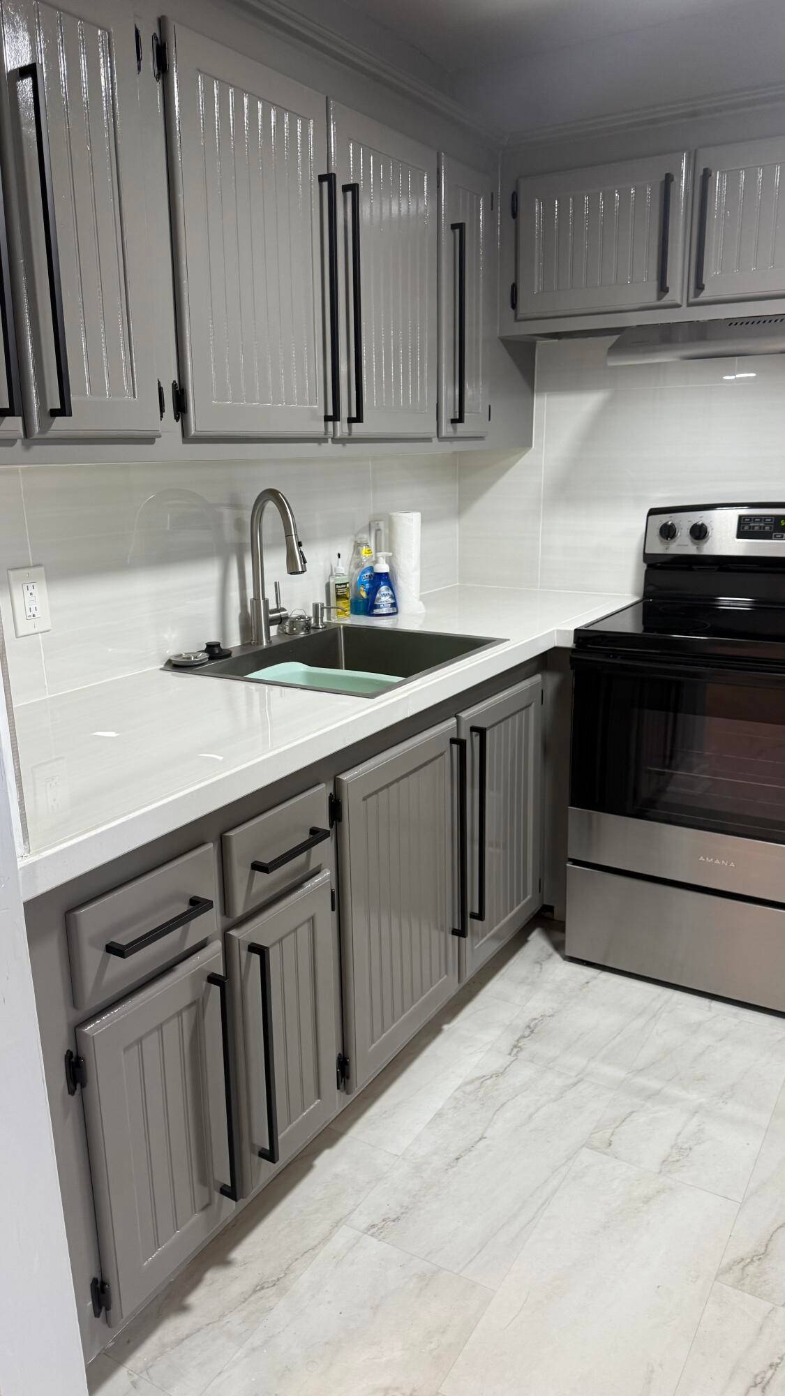 Investors Special ! can be lease right away.