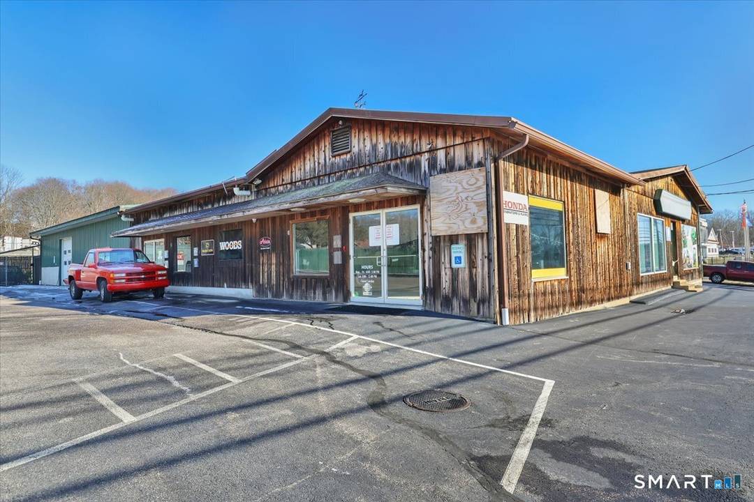 Located on 2. 62 acres in the heart of Colchester's town center, this highly visible commercial lease opportunity offers outstanding access to Routes 2 and 11 and exceptional flexibility for ...