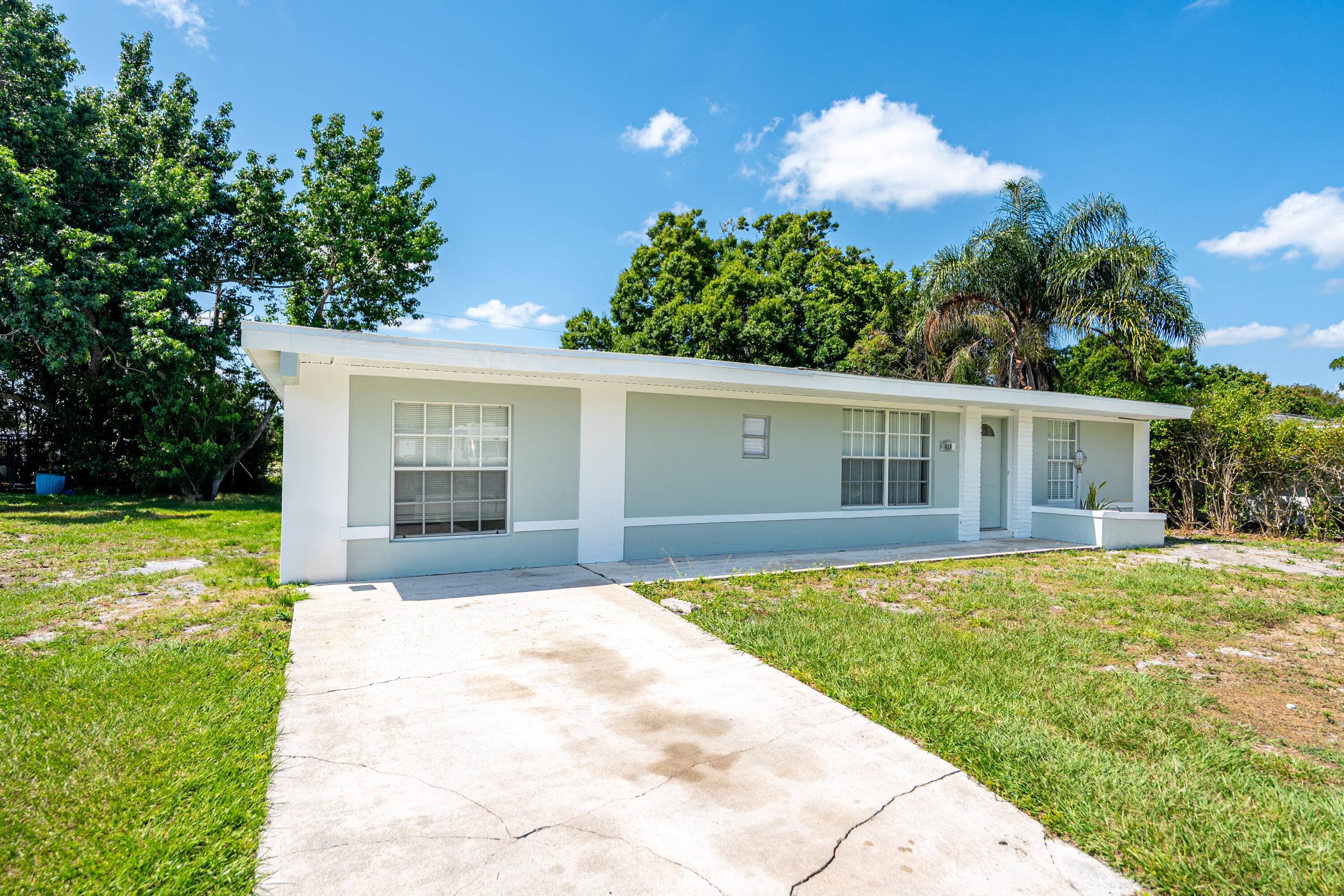 Say hello to style and sunshine in this beautifully remodeled 3 bedroom, 2 bathroom CBS gem !