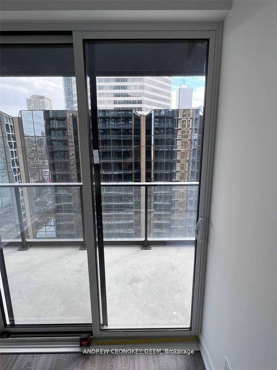 Located In The Heart Of Toronto Downtown.