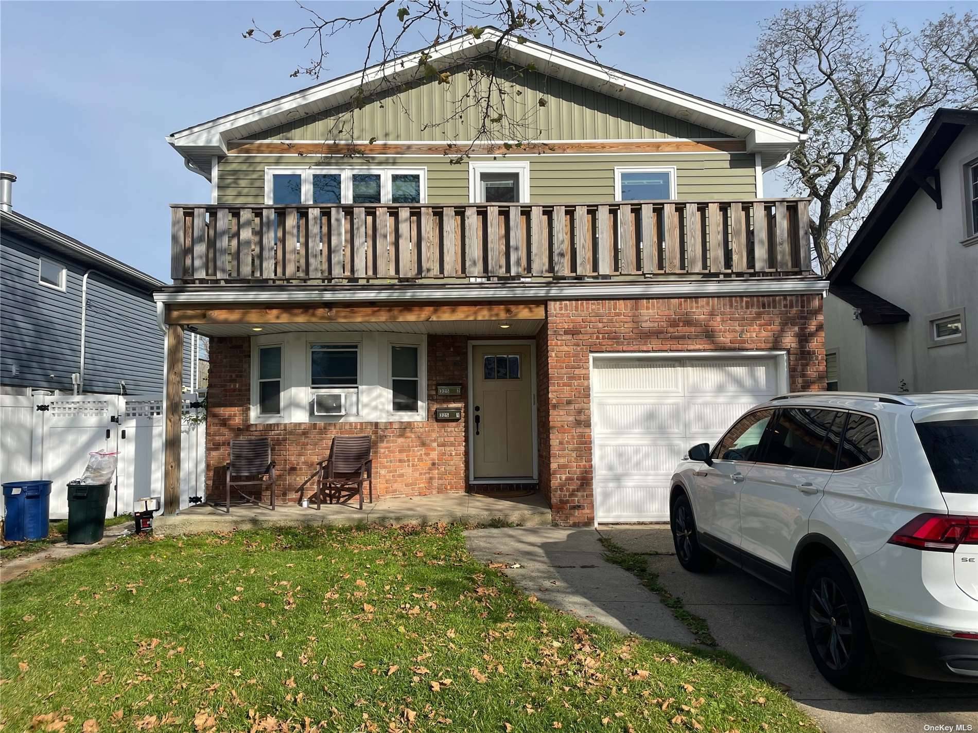 Close to the Beach ! First Floor Apartment with Three Bedrooms, 1 Bathroom in the Heart of East End Long Beach !