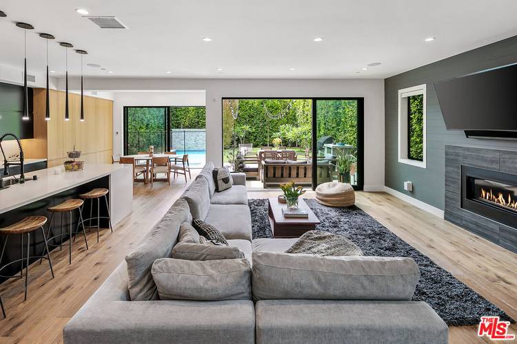 1037   Palms Blvd 5BR Marina Del Rey La